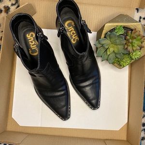 Women’s ankle boots size 7.5